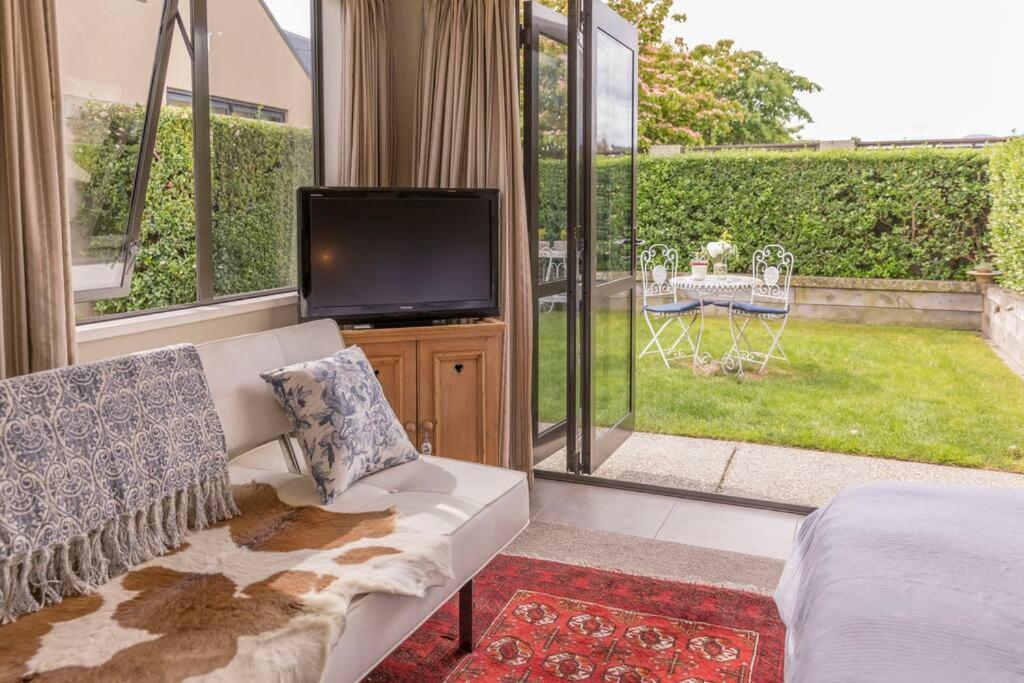 Private, Tasteful Studio Appartement Wanaka Buitenkant foto