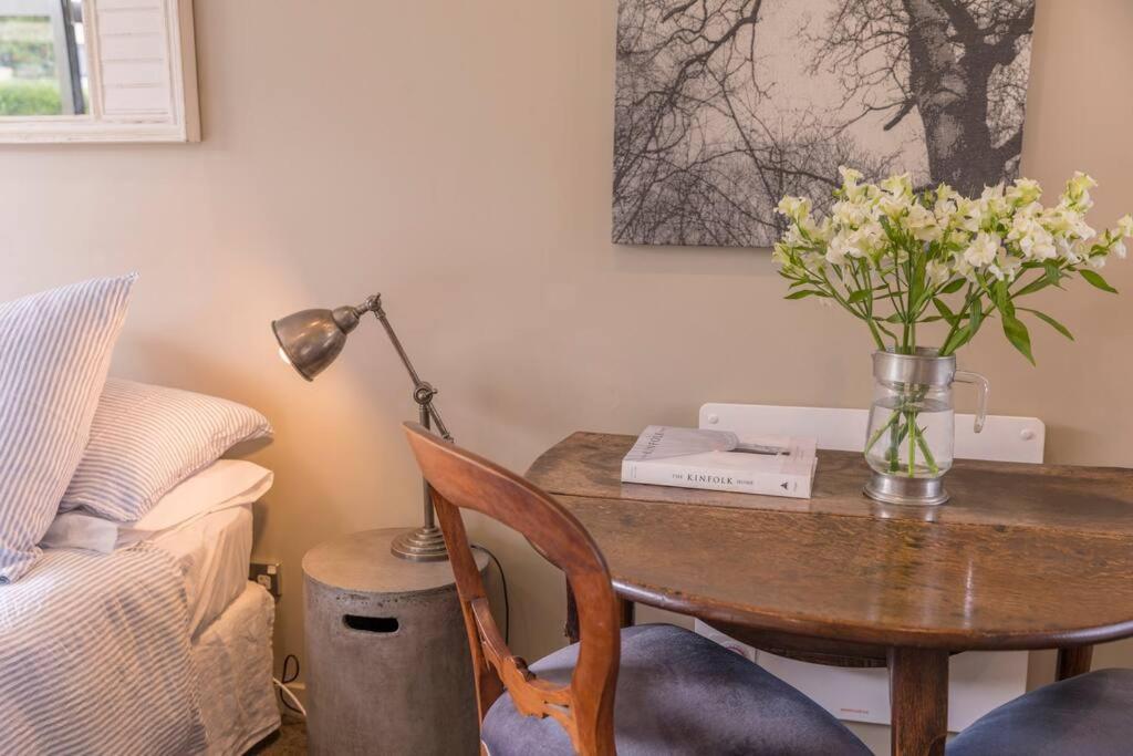 Private, Tasteful Studio Appartement Wanaka Buitenkant foto